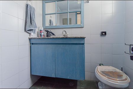 Casa à venda com 165m², 2 quartos e 2 vagasBanheiro Social