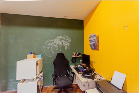 Casa à venda com 165m², 2 quartos e 2 vagasQuarto