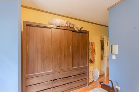 Casa à venda com 165m², 2 quartos e 2 vagasSuíte