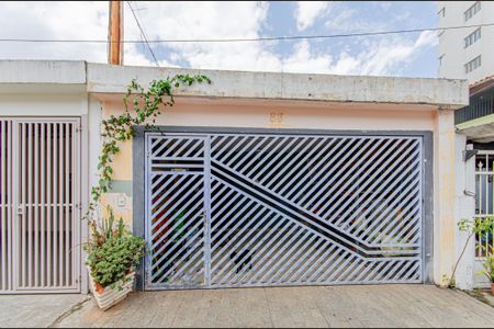 Casa à venda com 165m², 2 quartos e 2 vagasFachada