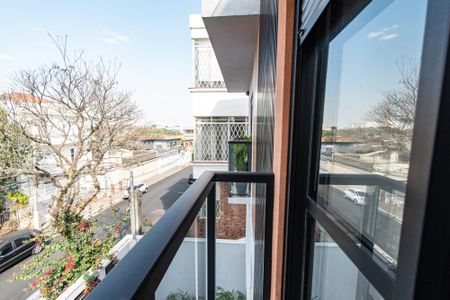 Casa à venda com 220m², 3 quartos e 4 vagas Casa à venda com 220m², 3 quartos e 4 vagasVaranda da Suíte 3