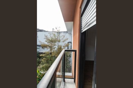 Casa à venda com 220m², 3 quartos e 4 vagas Casa à venda com 220m², 3 quartos e 4 vagasVaranda da Suíte 1