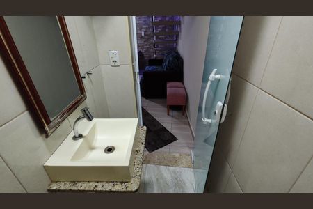 Casa para alugar com 90m², 2 quartos e 2 vagas Casa para alugar com 90m², 2 quartos e 2 vagasBanheiro