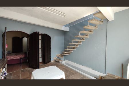 Casa para alugar com 90m², 2 quartos e 2 vagas Casa para alugar com 90m², 2 quartos e 2 vagasVaranda