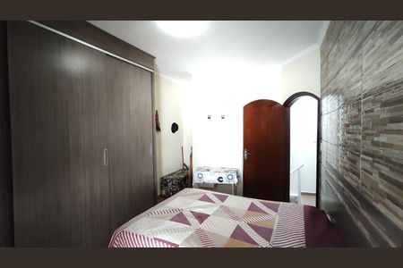 Casa para alugar com 90m², 2 quartos e 2 vagas Casa para alugar com 90m², 2 quartos e 2 vagasQuarto 1