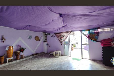 Casa para alugar com 90m², 2 quartos e 2 vagas Casa para alugar com 90m², 2 quartos e 2 vagasTerraço