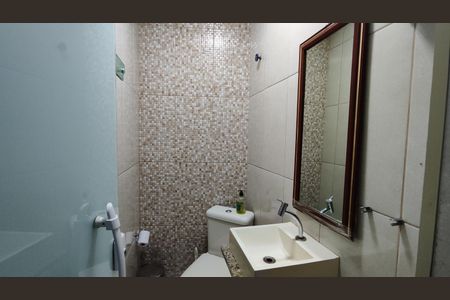 Casa para alugar com 90m², 2 quartos e 2 vagas Casa para alugar com 90m², 2 quartos e 2 vagasBanheiro