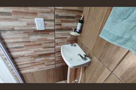 Casa para alugar com 90m², 2 quartos e 2 vagas Casa para alugar com 90m², 2 quartos e 2 vagasLavabo