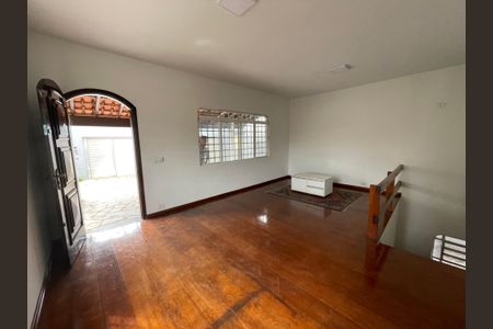 Casa para alugar com 406m², 4 quartos e 6 vagasSala