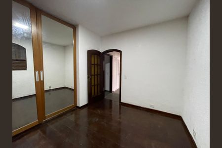 Casa para alugar com 406m², 4 quartos e 6 vagasQuarto 2