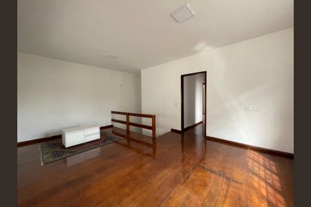 Casa para alugar com 406m², 4 quartos e 6 vagasSala