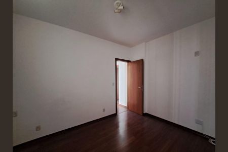 Apartamento para alugar com 9000m², 3 quartos e 2 vagas Apartamento para alugar com 9000m², 3 quartos e 2 vagasSuíte