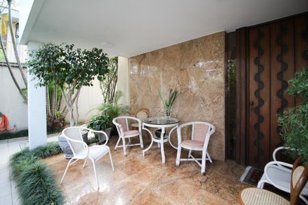 Casa à venda com 415m², 5 quartos e 6 vagasGaragem