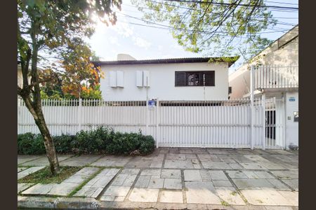 Casa à venda com 415m², 5 quartos e 6 vagasFachada