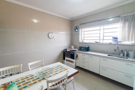 Casa à venda com 147m², 3 quartos e 2 vagas Casa à venda com 147m², 3 quartos e 2 vagasCozinha