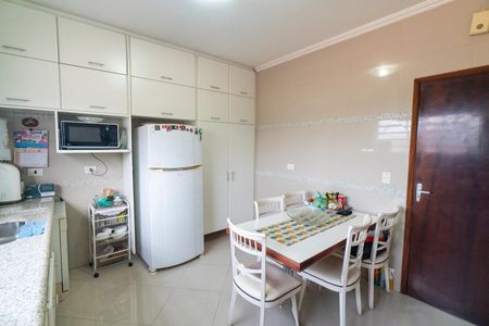 Casa à venda com 147m², 3 quartos e 2 vagas Casa à venda com 147m², 3 quartos e 2 vagasCozinha