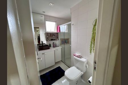 Apartamento à venda com 86m², 2 quartos e 2 vagasBanheiro da Suíte 1