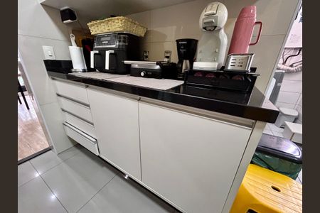 Apartamento à venda com 86m², 2 quartos e 2 vagasCozinha