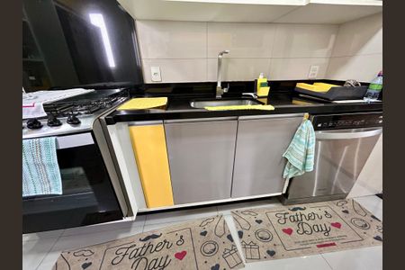 Apartamento à venda com 86m², 2 quartos e 2 vagasCozinha