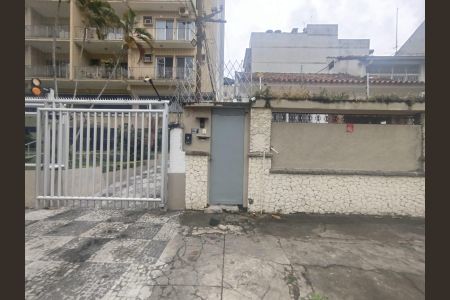 Apartamento à venda com 35m², 1 quarto e sem vaga Apartamento à venda com 35m², 1 quarto e sem vagaFachada