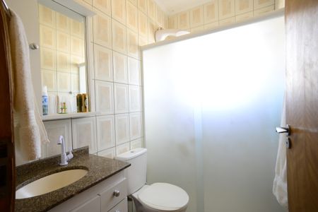 Casa à venda com 250m², 4 quartos e 2 vagasCasa 2 - Banheiro