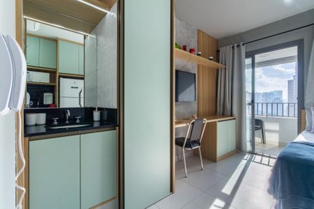 Cozinha de kitnet/studio à venda com 1 quarto, 20m² em Jardim das Acacias, São Paulo