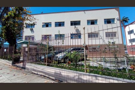 Apartamento à venda com 58m², 2 quartos e 1 vaga Apartamento à venda com 58m², 2 quartos e 1 vagaFachada