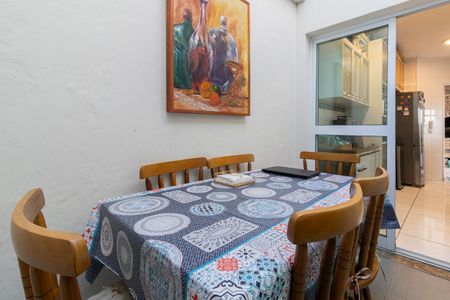 Casa de condomínio à venda com 120m², 3 quartos e 2 vagas Casa de condomínio à venda com 120m², 3 quartos e 2 vagasSala de Jantar