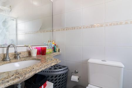 Casa de condomínio à venda com 120m², 3 quartos e 2 vagas Casa de condomínio à venda com 120m², 3 quartos e 2 vagasBanheiro da Suíte 2