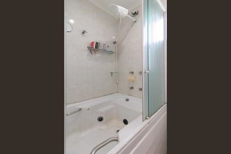 Casa de condomínio à venda com 120m², 3 quartos e 2 vagas Casa de condomínio à venda com 120m², 3 quartos e 2 vagasBanheiro da Suíte 1