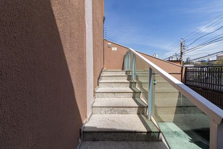 Casa de condomínio para alugar com 65m², 2 quartos e 1 vagaÁrea Comum - Escada