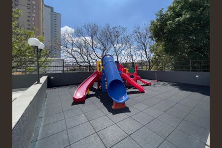 Apartamento à venda com 63m², 2 quartos e 1 vagaÁrea Comum - Playground