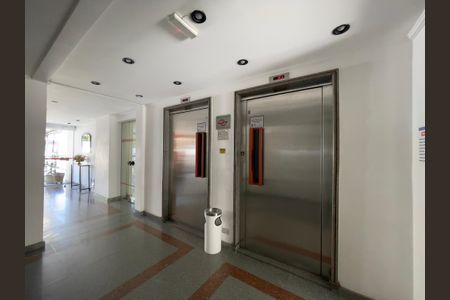Apartamento à venda com 63m², 2 quartos e 1 vagaÁrea Comum - Elevador