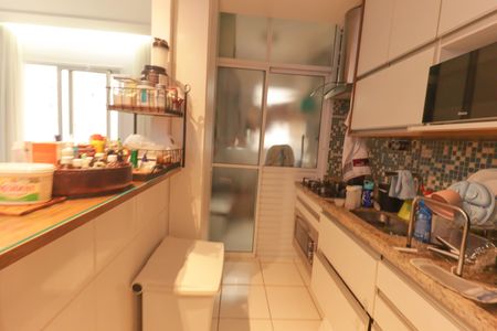 Apartamento à venda com 69m², 2 quartos e 1 vaga Apartamento à venda com 69m², 2 quartos e 1 vagaCozinha e Área de Serviço