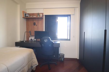 Apartamento à venda com 96m², 3 quartos e 3 vagasQuarto 2