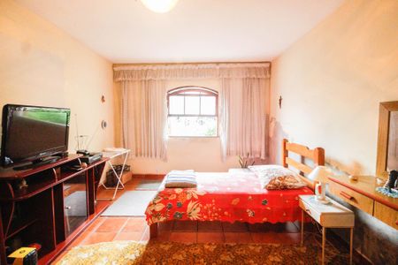 Casa à venda com 200m², 2 quartos e 3 vagasQuarto 1