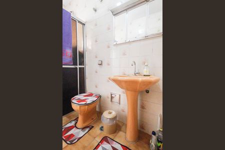 Casa à venda com 200m², 2 quartos e 3 vagasBanheiro 2