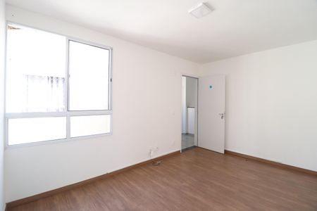 Sala de apartamento para alugar com 2 quartos, 48m² em Planalto, Uberlândia