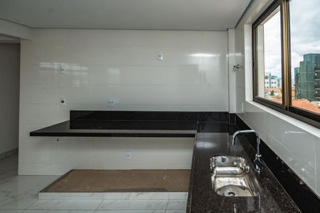 Apartamento à venda com 262m², 4 quartos e 4 vagasCozinha