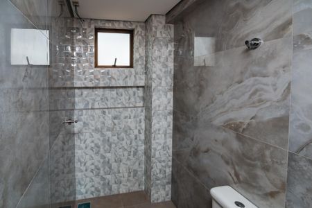 Apartamento à venda com 262m², 4 quartos e 4 vagasBanheiro da Suíte 1