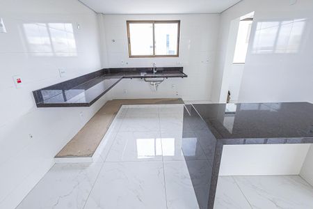 Apartamento à venda com 131m², 4 quartos e 3 vagasCozinha