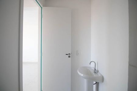 Apartamento para alugar com 35m², 2 quartos e sem vaga Apartamento para alugar com 35m², 2 quartos e sem vagaBanheiro Social