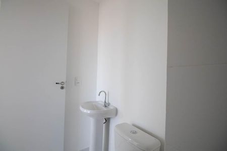 Apartamento para alugar com 35m², 2 quartos e sem vaga Apartamento para alugar com 35m², 2 quartos e sem vagaBanheiro Social