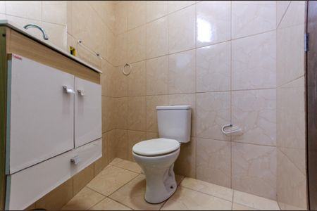 Casa para alugar com 110m², 2 quartos e sem vaga Casa para alugar com 110m², 2 quartos e sem vagaBanheiro Social