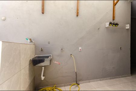 Casa para alugar com 110m², 2 quartos e sem vaga Casa para alugar com 110m², 2 quartos e sem vagaÁrea de Serviço