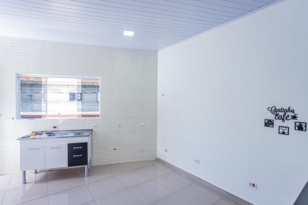 Sala e cozinha de casa para alugar com 1 quarto, 90m² em Jardim Paulistano (zona Norte), São Paulo