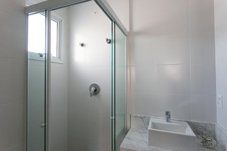 Apartamento à venda com 81m², 2 quartos e 2 vagasBanheiro da Suíte 2