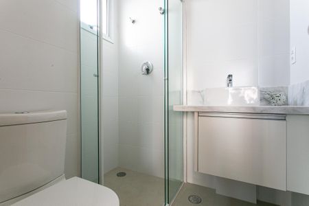 Apartamento à venda com 81m², 2 quartos e 2 vagasBanheiro da Suíte 2