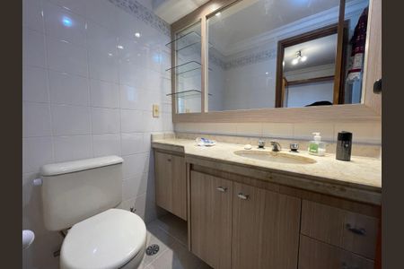 Apartamento à venda com 120m², 3 quartos e 3 vagasBanheiro da Suíte 2