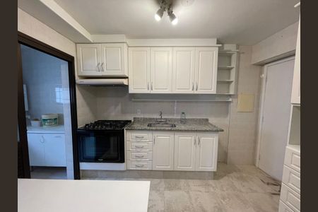 Apartamento à venda com 120m², 3 quartos e 3 vagasCozinha